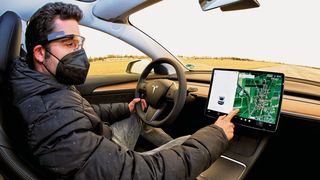 Ein Touchscreen führt bei einigen Bedienvorgängen zu einer sehr langen Ablenkung. (Bild: ADAC/Ralph Wagner)