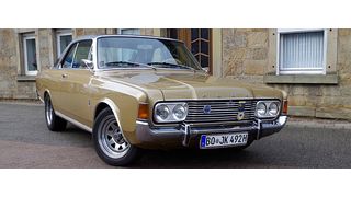 Das Ford 26M Coupé war einst das Flaggschiff der Marke und versprach einen Hauch von Luxus. Heute ist das Modell seltener denn je. (Patrck Broich/SP-X)