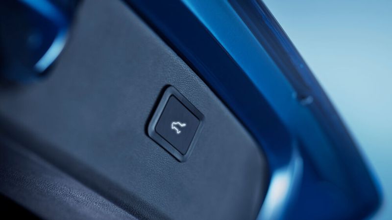 ... oder des auf Knopfdruck schließenden Kofferraumdeckels. (Bild: Togg)