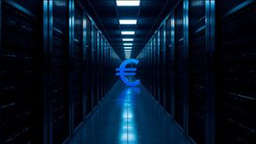Die Datacenter-Strategie der Bundesregierung erzeugt Handlungsdruck. Doch für den Autor ergeben sich daraus gleichzeitig Effizienz- und Kostenvorteile.  (Bild: Canva / KI-generiert)