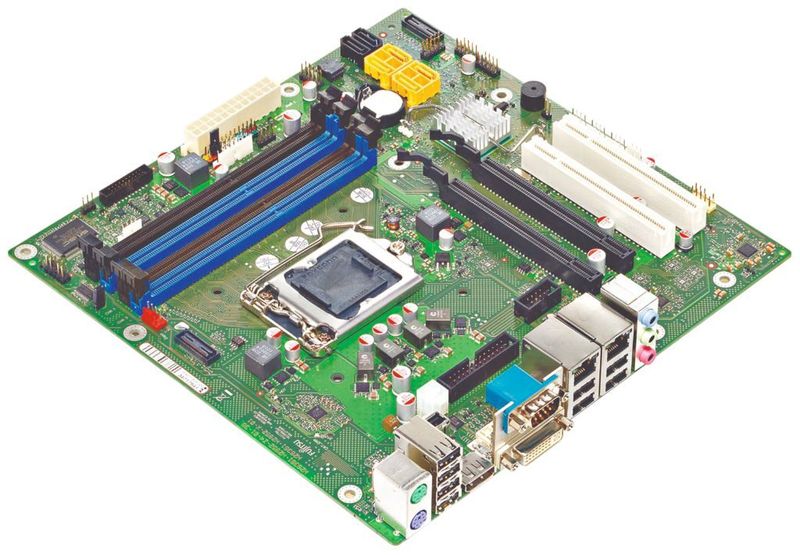 Bild 1:  Mikro-ATX-Board  für die Steuerung von  CNC-Maschinen, Robotern  oder für Steuerungsaufgaben  in Fertigungs- und Prüfstraßen.  (Bild: Fujitsu)