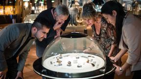 Les visiteurs du Festival Suisse de l'Horlogerie profiteront d'un voyage immersif au coeur des
métiers d’art en suivant le mystérieux fil rouge « L’Odyssée d’Hora ». (Source : Guillaume Perret // www.guillaumeperret.com)