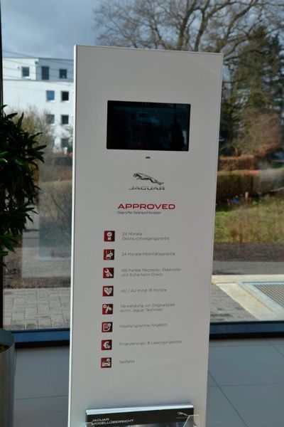 Hugo Pfohe ist auch Pilothändler für ein neues Digitalprojekt des Schwalbacher Importeurs. (Foto: Mauritz)