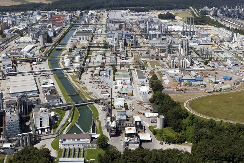 Luftaufnahme des Wacker Werks in Burghausen. (Bild: Achim Zeller/Wacker)