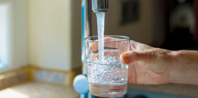 Abb. 1: Wasser gehört zu den am strengsten kontrollierten Ressourcen überhaupt.(Bild:  © michaelheim/Fotolia.com)