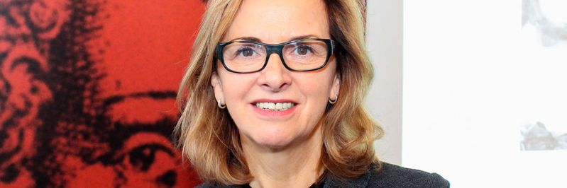 Prof. Dr. Ruth Hagengruber lehrt Philosophie an der kulturwissenschaftlichen Fakultät der Universität Paderborn. 2006 gründete sie den Lehr- und Forschungsbereich Philosophy and Computing, der sich unter anderem den sozialen und ethischen Aspekten der Künstlichen Intelligenz-Forschung widmet. Ruth Hagengruber wurde 2011 zum Lifetime Member der International Association of Computing and Philosophy I-ACAP gewählt; seit 2012 ist sie Member of Advisory Board, Munich Center for Technology in Society der TU München.  (Bild:  Universität Paderborn)