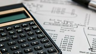 Kennzahlen sind nur vergleichbar, wenn sie auf einer gemeinsamen Definition beruhen. (gemeinfrei)