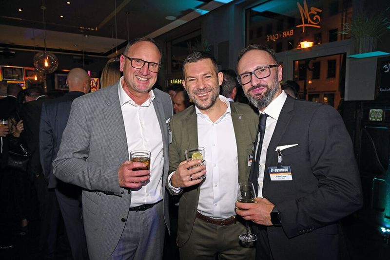 Schon einmal zusammen gearbeitet haben (v. l.) Steffen Brieger (Google Cloud Security), Waldemar Bergstreiser (Kaspersky) und Sven Richter (datto). (Bild: Hannes Magerstädt)