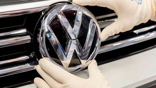 VW will eine Berufung des ehemaligen FBI-Chefs Louis Freeh zum Gutachter in Schadenersatz-Prozessen in den USA vereiteln. (Volkswagen)