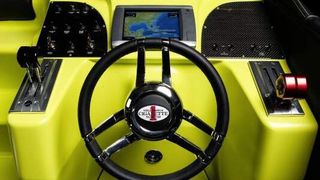 In der Konzeptstudie „Concept Cigarette AMG Electric Drive“ kommen zahlreiche Komponenten des SLS AMG Coupé Electric Drive zum Einsatz. Das Powerboat fasziniert mit einer Leistung von 1656 Kilowatt und einem maximalen Drehmoment von 3000 Newtonmetern. (Daimler)