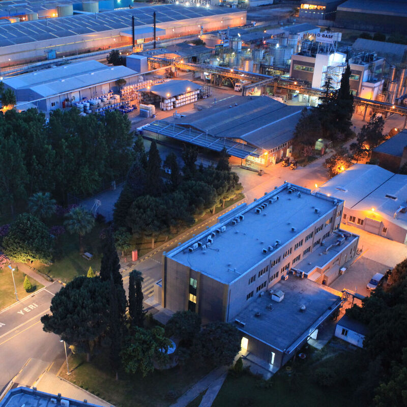 Bereits im Jahr 2020 hatte BASF die Produktionsanlage am Standort Ludwigshafen flexibilisiert und deren Kapazität ausgebaut.