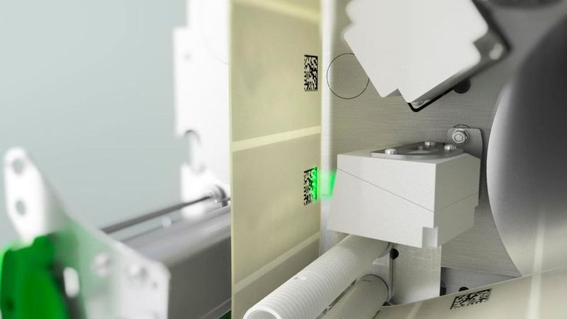 Die „Plug-In“-Etiketten können eine SAP-Nummer und Informationen zu Geräteparametern enthalten. (Bizerba)