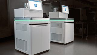 Mittels Hochdurchsatz-Sequenzierungen lassen sich innerhalb weniger Stunden die Erbinformationen eines Lebewesens gewinnen.  (Bild: © SoulPicture|Kiel, IKMB Uni Kiel)