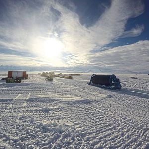 (Paul Anker / British Antarctic Survey)