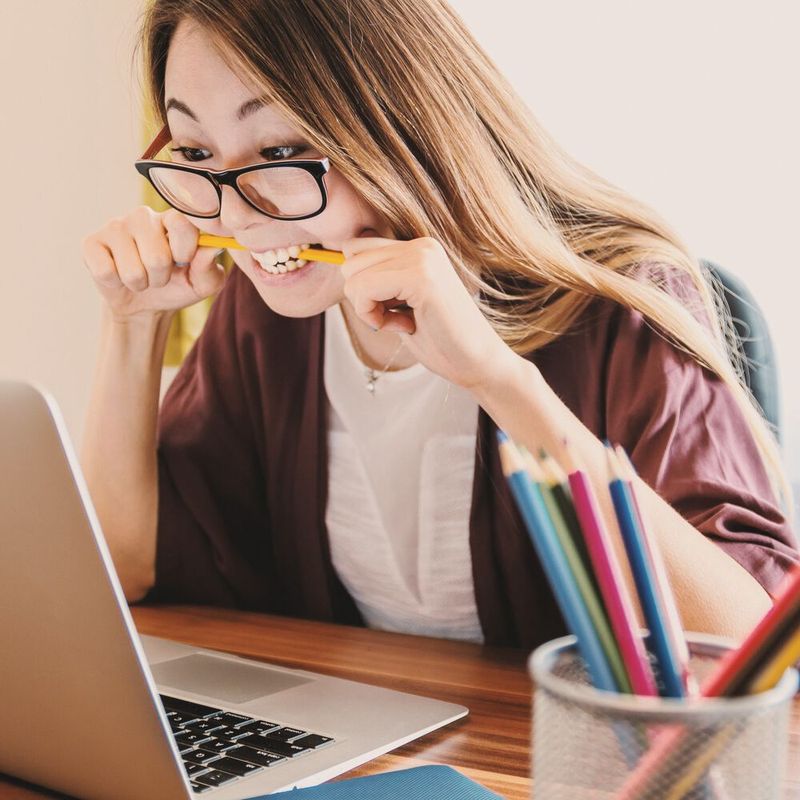 ETH-Experiment zeigt: Unterbrechungen, etwa durch ein klingelndes Handy oder Arbeitkollegen, können zu körperlichem Stress führen.