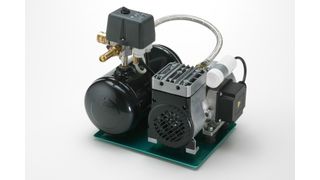 Die ölfreien Kompressoren der Baureihe KK 8 von Dürr Technik lassen sich durch ihre kompakte Bauweise platzsparend einbauen. Sie sind dauerlauffest und verfügen über hohe Standzeiten. (Foto: Dürr Technik)