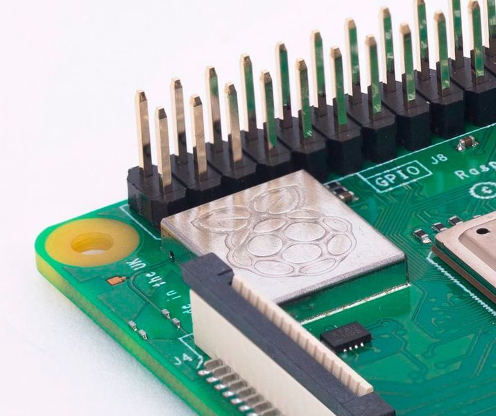 Bluetooth 4.2 im Raspberry Pi 3B+: Mit dem CYW43455 unterstützt RPi 3B+ nun Bluetooth 4.2. Dieses verbessert für Bluetooth LE die Geschwindigkeit, den Datenschutz und die Datensicherheit. (PI3G)