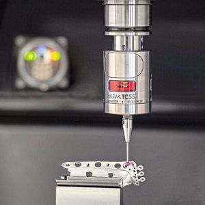 Auf der EMO präsentiert Blum mit dem Messtaster TC55 ein extrem kompaktes System mit innovativem Shark360-Messwerk und schneller Infrarotübertragung.