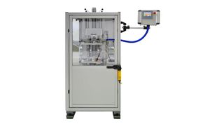 Eine neue Prüfmöglichkeit für Composites gewährleistet dieses sogenannte Rotationsschlagwerk, mit dem hochdynamische Zugprüfungen mit einem relativ langen linearen Prüfweg durchgeführt werden können, erklärt Hegewald & Peschke.  (Hegewald & Peschke)