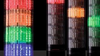 Der LED-Signalturm LA6 kann eine nahezu unendliche Vielfalt an Farben und Signalmustern erzeugen. (Bild: Patlite)