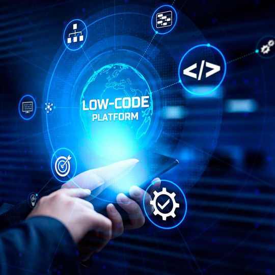 Die Nutzung von Low-Code- und No-Code-Plattformen steigt kontinuierlich. Die Nutzung von Low-Code- und No-Code-Plattformen steigt kontinuierlich.