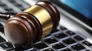 Bei Datenverlusten ist man als Unternehmen aufgrund verschiedener Gesetze in der Pflicht. (Brian Jackson - Fotolia.com)