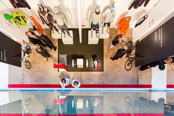 Red Dot 2015: Ausstellung der Gewinner – Design on Stage (Bild: www.charmewedd.de/www.eventfotograf.in)