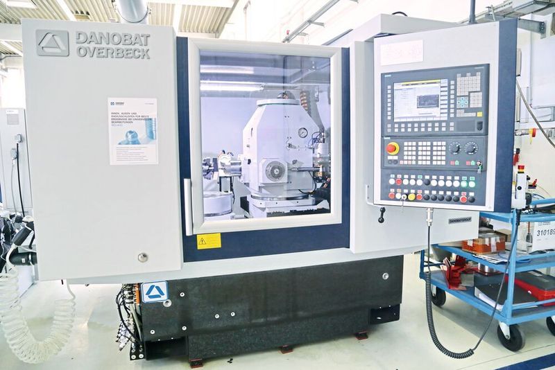 Hausausstellung bei Danobat-Overbeck: Die IRD 400 für Innen-, Aussen- und Radiusschleifen bietet beste Ergebnisse bei universellen Bearbeitungen. (Anne Richter, SMM)