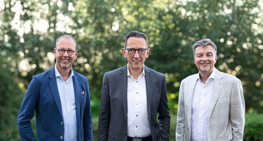 Die neue Führungsriege von eks Engel (v.l.n.r.): CFO Guido Viedenz, CEO Ralph Engel und CSPO Michael Matthesius.(Bild:  EKS Engel)
