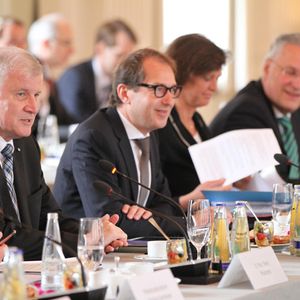 Breitband soll laut Ministerpräsident Horst Seehofer und Bundesminister Alexander Dobrindt auch im Freistaat bald kein Thema mehr sein