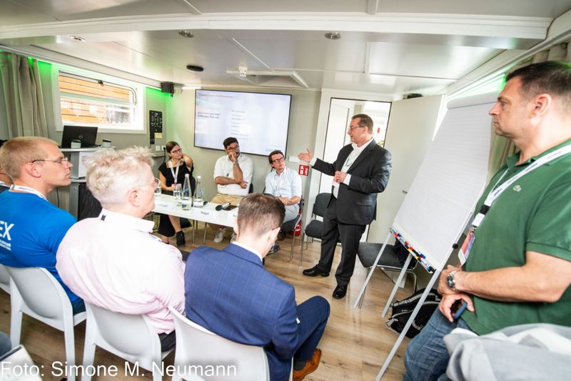 Allheilmittel Low Code? Diese Frage wurde auf einem der Seminarschiffe diskutiert, in denen es vor allem impulse aus der Praxis gab. (Simone M. Neumann)