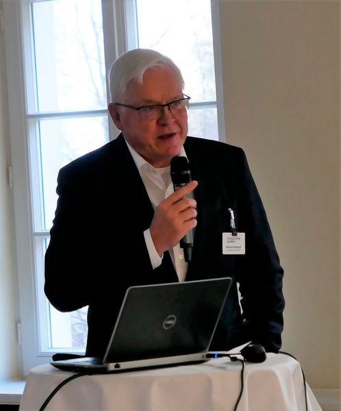 Einblicke in die Satelliten-Sensorik gab Dietmar Ratzsch, Geschäftsführer der Jena Optronic, und katapultierte die Zuhörer damit gedanklich in den Orbit. (Vogel IT-Medien GmbH)