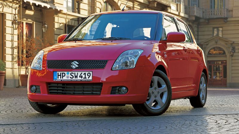 Alles neu machte der vierte Swift – Ab 2004 zeigte sich der Suzuki in europäischem Design, das an Konkurrenten wie den (BMW) Mini erinnerte. (Bild: Suzuki Austria)