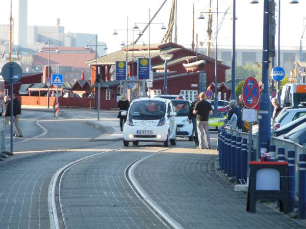 Janik Buck und Marius Schildknecht fuhren im Mitsubishi i-MiEV einen hervorragenden zweiten Platz heraus (Bild: Eco-Mobility e.V.)