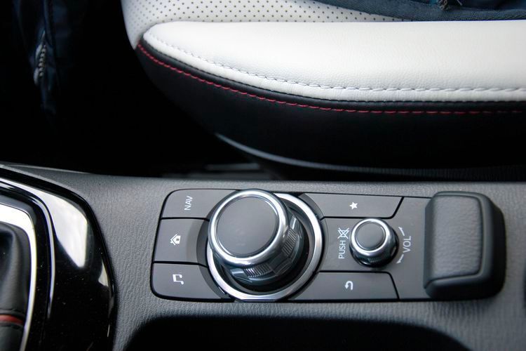 Die Verarbeitungsqualität des Interieurs überzeugt absolut. (Foto: Holz)