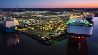 Der BLG-Autoterminal Bremerhaven zählt zu den größten Autoterminals der Welt. (Bild: BLG)