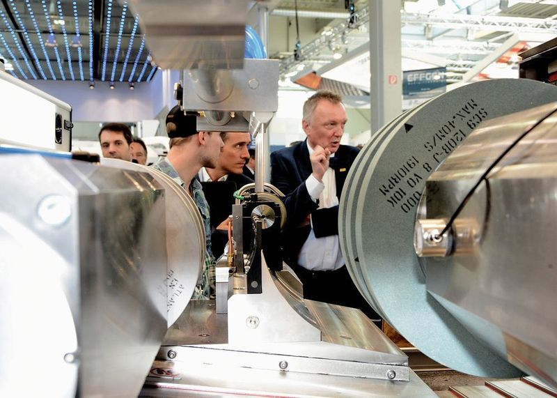 Aussteller und Besucher der Grindtec sind Experten auf dem Gebiet der Werkzeugschleif- und Schleiftechnik. (Afag)