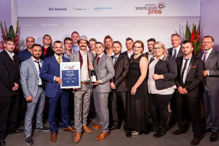 Gehört zu den Top Ten des Deutschen Werkstattpreises 2018: das Team der Kfz-Manufaktur Lui'co in Overrath.  (Stefan Bausewein)