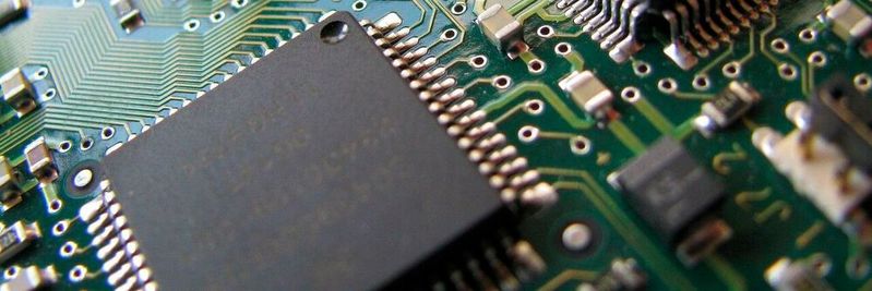 Die Analysten von IC Insights behalten ihre Wachstumsprognosen für den weltweiten Halbleitermarkt im Jahr 2022 bei: Auch wenn Lieferkettenengpässe vor allem in der Optoelektronik für einen Rückkang des vorhergesagten Wachstums sorgen dürften, sollen andere Bereiche stärker zulegen als zunächst geplant.(Bild:  gemeinfrei /  Pixabay)