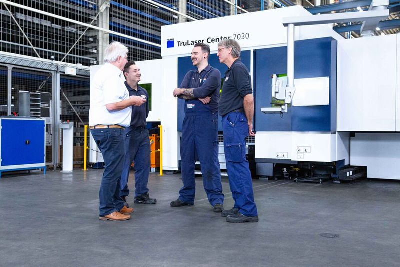 Der Fachkräftemangel ist auch in den Niederlanden ein Problem. Mithilfe hochautomatisierter Maschinen wie der TruLaser Center 7030 entlastet Hans Sanders seine Mitarbeiter und steigert die Produktivität. (Bild: Trumpf)