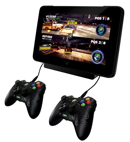 Mehrere Gamepad-Controller können mit dem Racer Edge verbunden werden. (Bild: Razer)