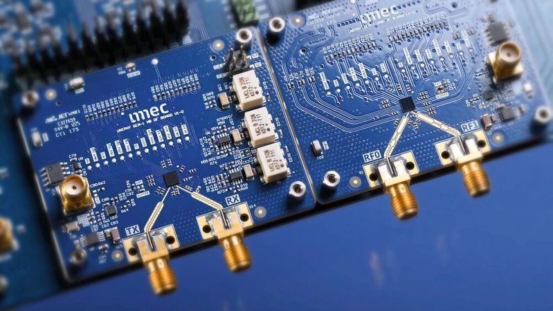 The world's first narrowband receiver chip for the IEEE 802.15.4ab standard: Imec's new CMOS architecture quadruples UWB range.(Image: Verse Beeldwaren 2025)