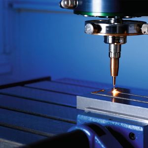 Mit dem Laser-Draht-Auftragsschweißen lassen sich metallische Oberflächen beschichten und reparieren.