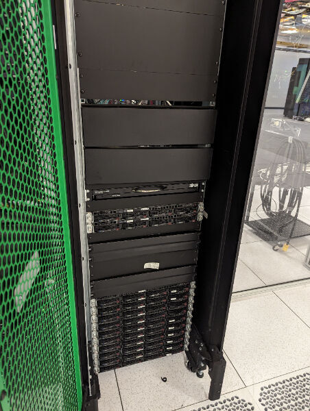 Einblicke in den Cheyenne Supercomputer. (Bild: GSA Auctions)