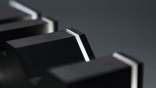 Das Intelligent Spark Protection System (ISPS) kann automatisch die Schnittparameter einer Drahterodiermaschine kontrollieren sowie anpassen und garantiert so einen verbesserten, sicheren Schneideprozess ohne Drahtbruch.  (GF Machining Solutions)