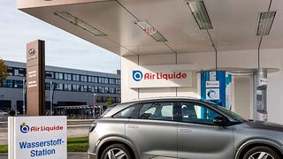 Es sieht so aus, als ob die E-Mobilität einen starken Schwerpunkt in Sachen Wasserstoff legt. Ein kräftiger Impuls dafür könnte die heute bekannt gewordene Kooperation zwischen BMW und Toyota sein. In gut vier Jahren soll es laut BMW mit dem Bau der Fahrzeuge losgehen ... (Bild: Hyundai)