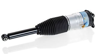 Die Luftfederung für Elektrofahrzeuge erlaubt das Absenken der Karosserie und ist leichter als ein Fahrwerk mit Stahlfedern. (Foto: Continental)