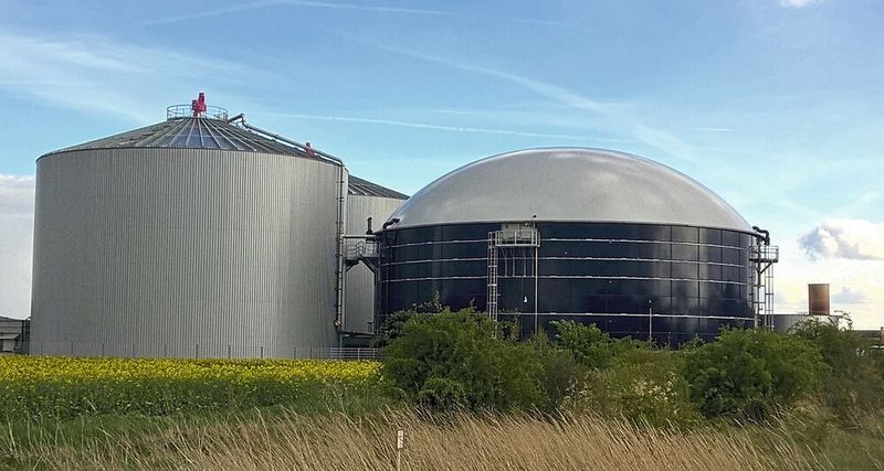 Biogas and biomethane currently provide approximately 5.5 GW of stable electrical capacity and could be expanded to up to 20 GW without requiring additional land – an enormous potential. (Source: license free via Pixabay)