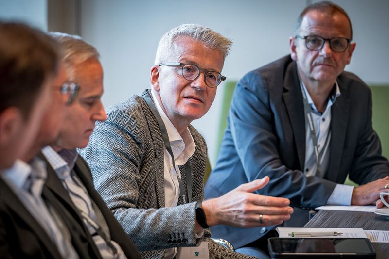 Thomas Ehrlich, Vice President Channels bei Rohde & Schwarz Networks and Cybersecurity: „Der laufende Betrieb, die Verfügbarkeit und die Souveränität sind Themen, die unsere Kunden beschäftigen.“ (Bild: DieProfifotografen)