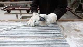 Auf der Suche nach dem passenden Gummi? Die Albtal-Gummiwerke fertigen vieles aus Gummi. Darunter auch immer öfter Teile für Oldtimer. (Bild: Dominsky – VCG)